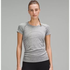 Lululemon run swiftly tech short sleeve shirt
